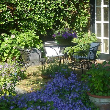 Guesthouse Veerhoeve Слойс Екстериор снимка